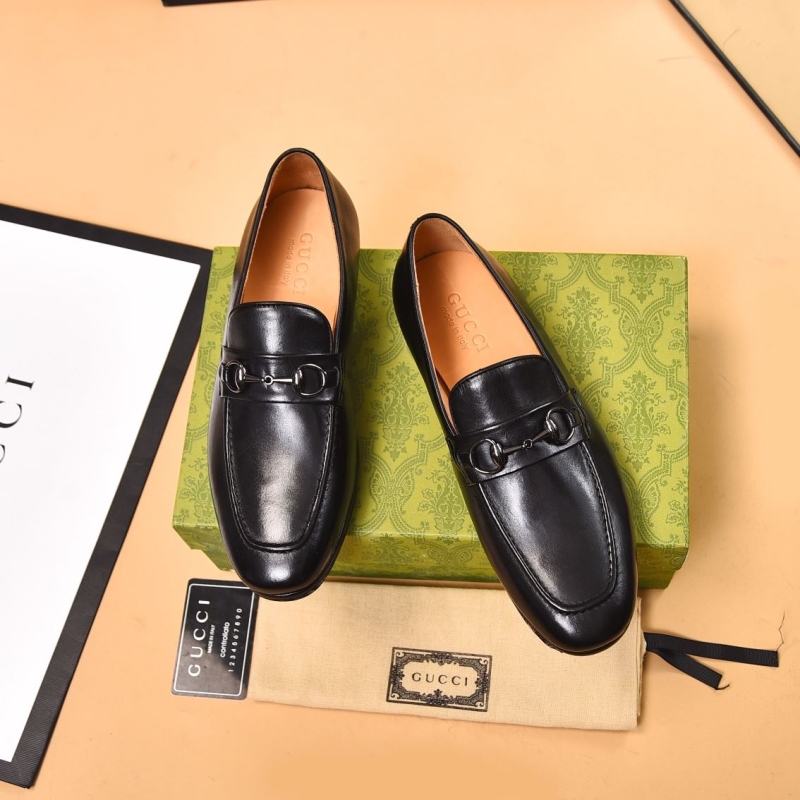 G*u*i leather shoes